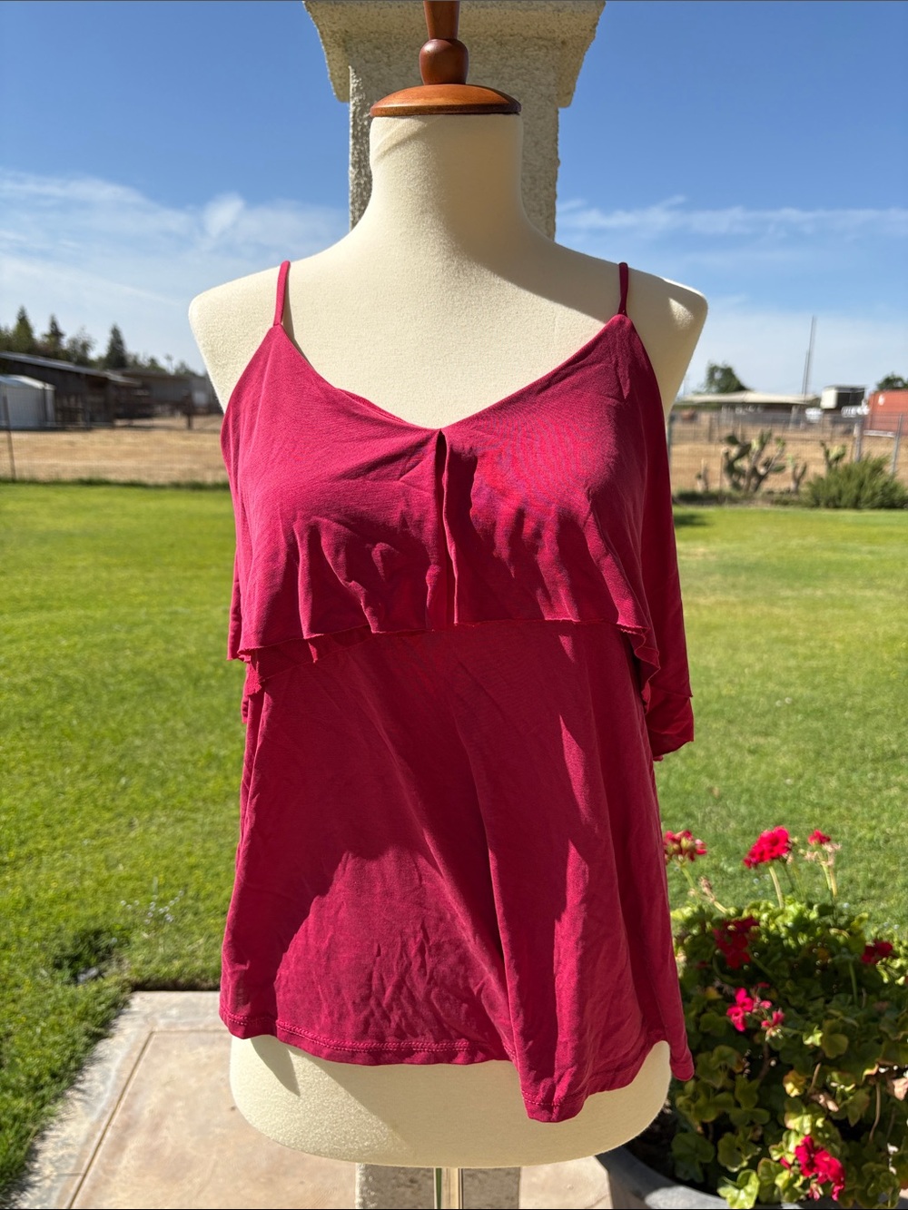 Women’s Raspberry Pink Spaghetti Strap Ruffle Tank Top
